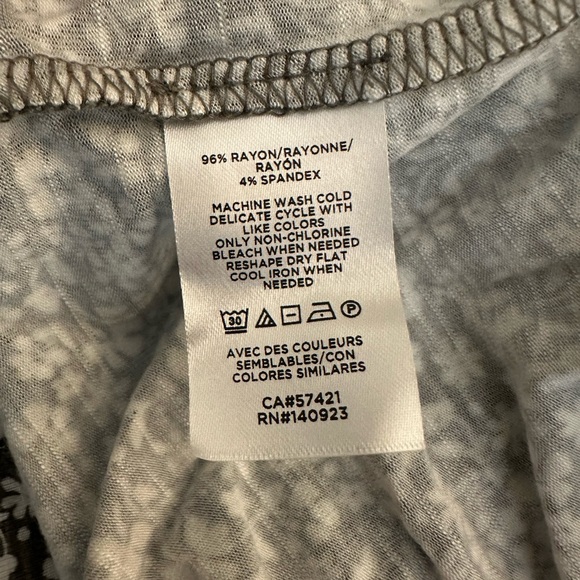 Loft floral blouse, size medium - Picture 7 of 7